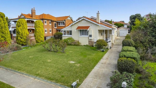 95-year old vendor will